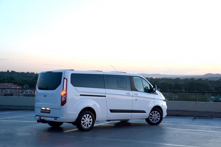  Ford Tourneo Custom LWB 2018 года  (ZA) (фото 7 из 22)